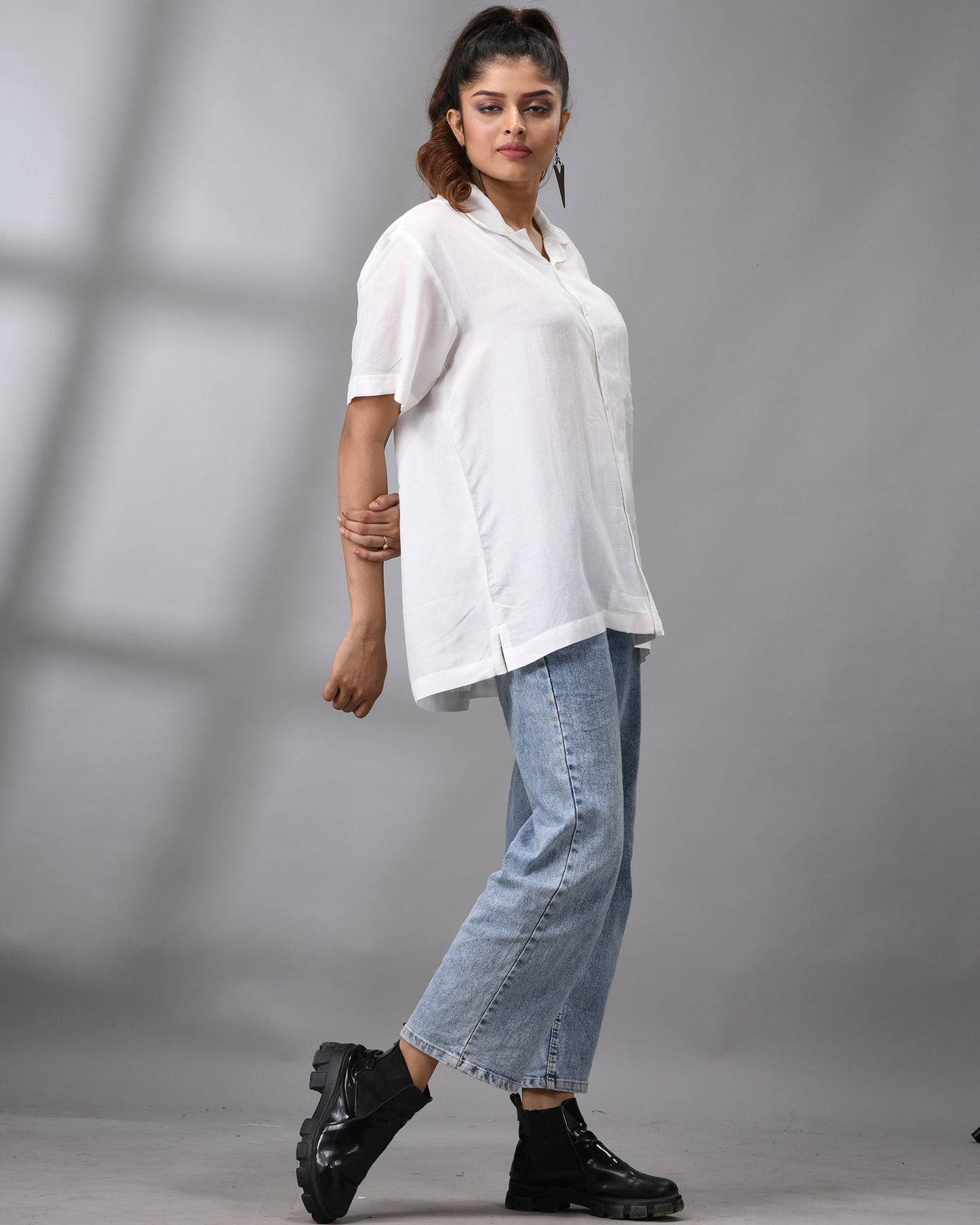 Shwetaambari - Half Sleeve Cuban Collar Shirt Cotton and Silk Blend for Women (Unisex)