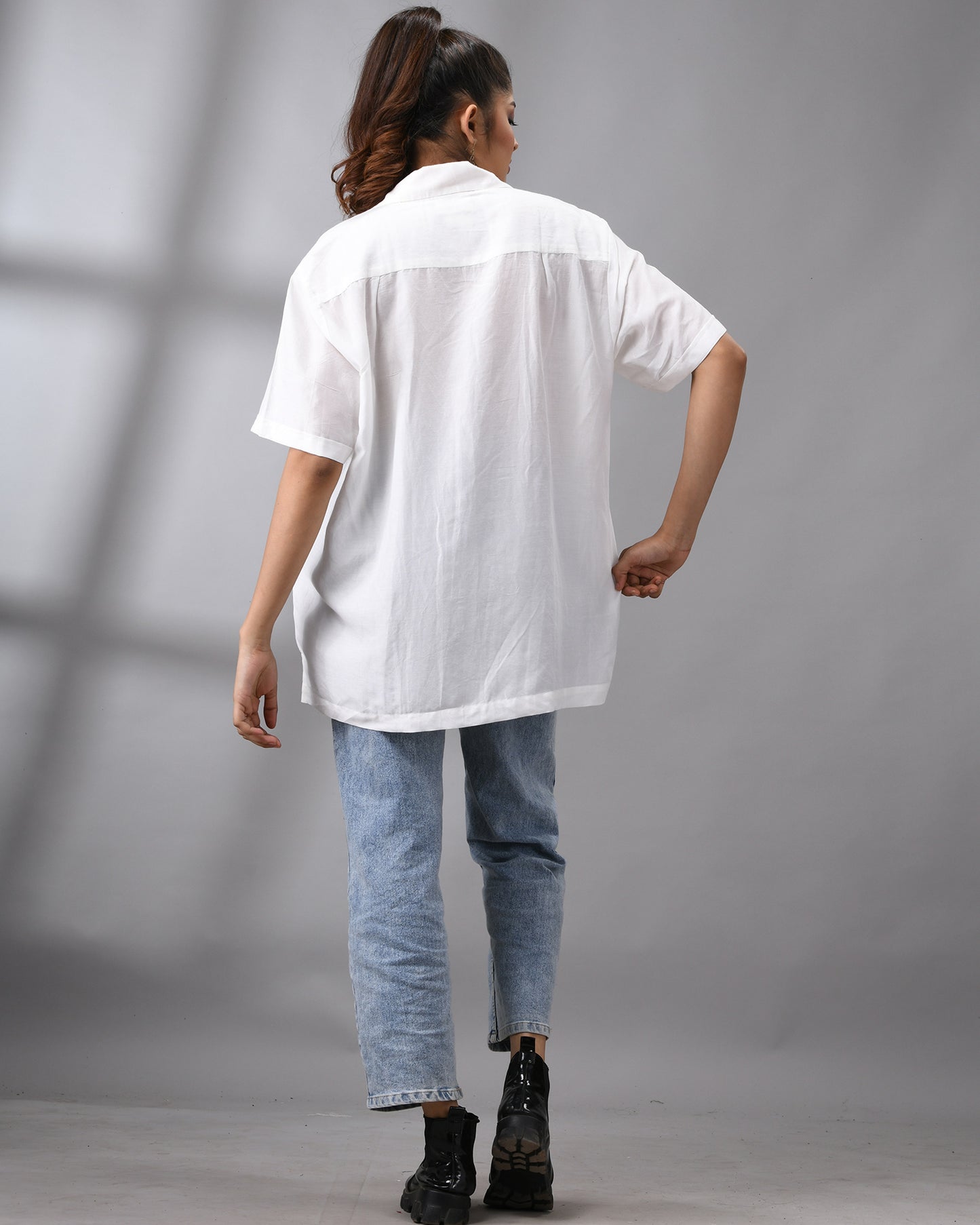Shwetaambari - Half Sleeve Cuban Collar Shirt Cotton and Silk Blend for Women (Unisex)