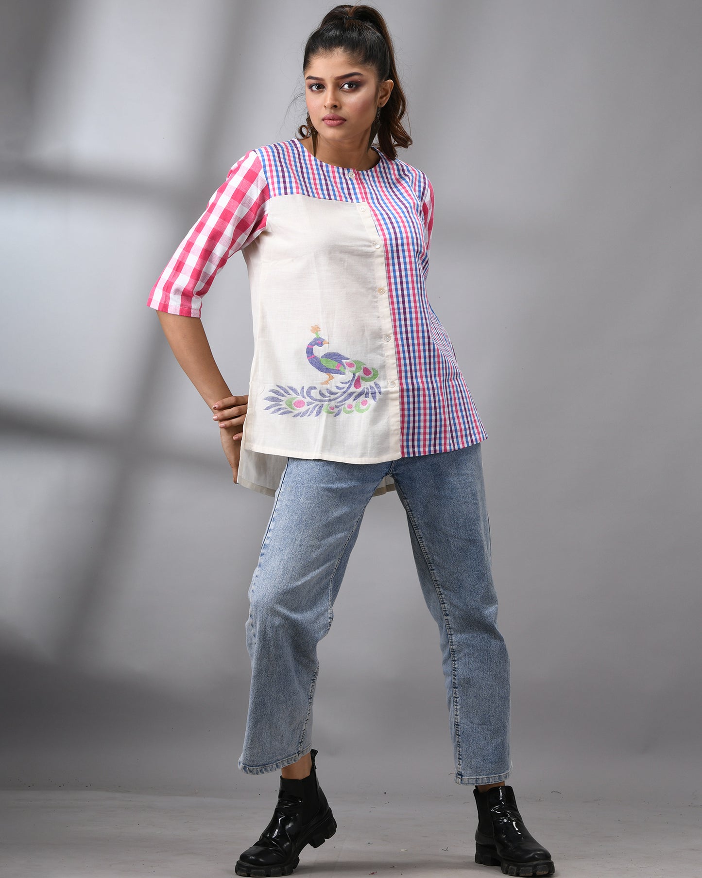 Handloom Jamdani Purple Gamcha Three-Quarter Sleeve Round Neck Top 100% Cotton for Women