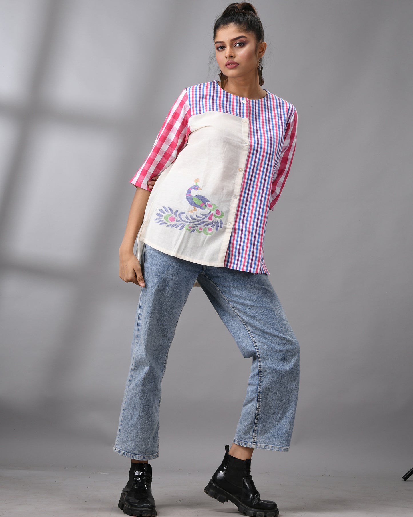 Handloom Jamdani Purple Gamcha Three-Quarter Sleeve Round Neck Top 100% Cotton for Women